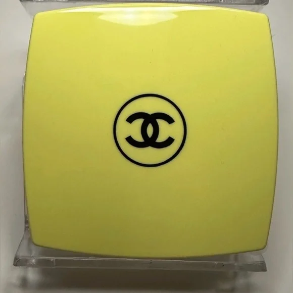 Chanel Yellow Duo Mirror Double Facettes Compact w/ Black Logo NEW in Box SALE - Picture 8 of 8